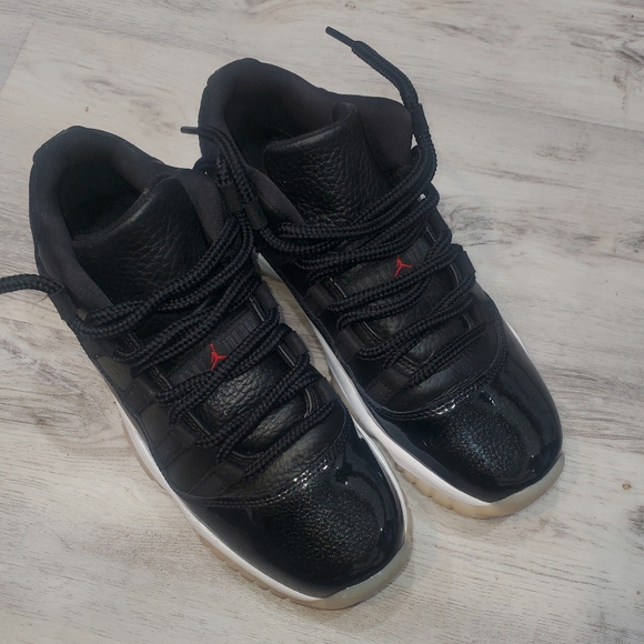 Jordan 11 - Picture 7 of 7